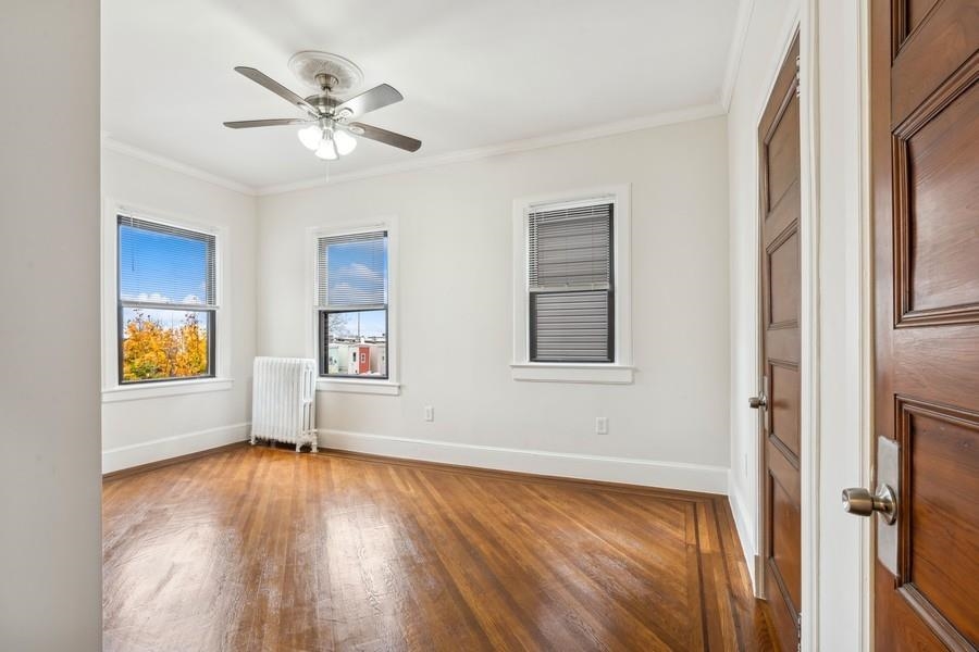 Jersey City, Bergen-Lafayett, New Jersey 07304, United States, 5 Bedrooms Bedrooms, ,4 BathroomsBathrooms,Residential,Active,29018