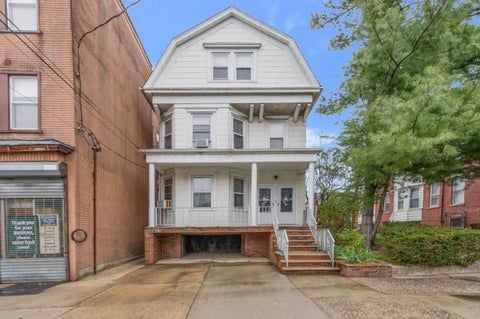 Apartment For Rent - 321 Avenue C<br/> Bayonne, NJ 07002