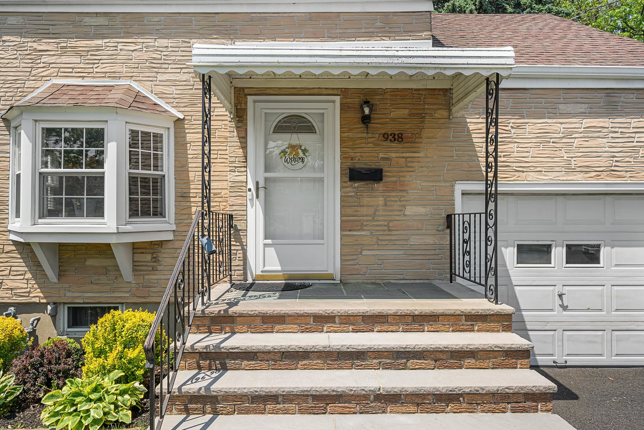 938 LIBERTY AVE