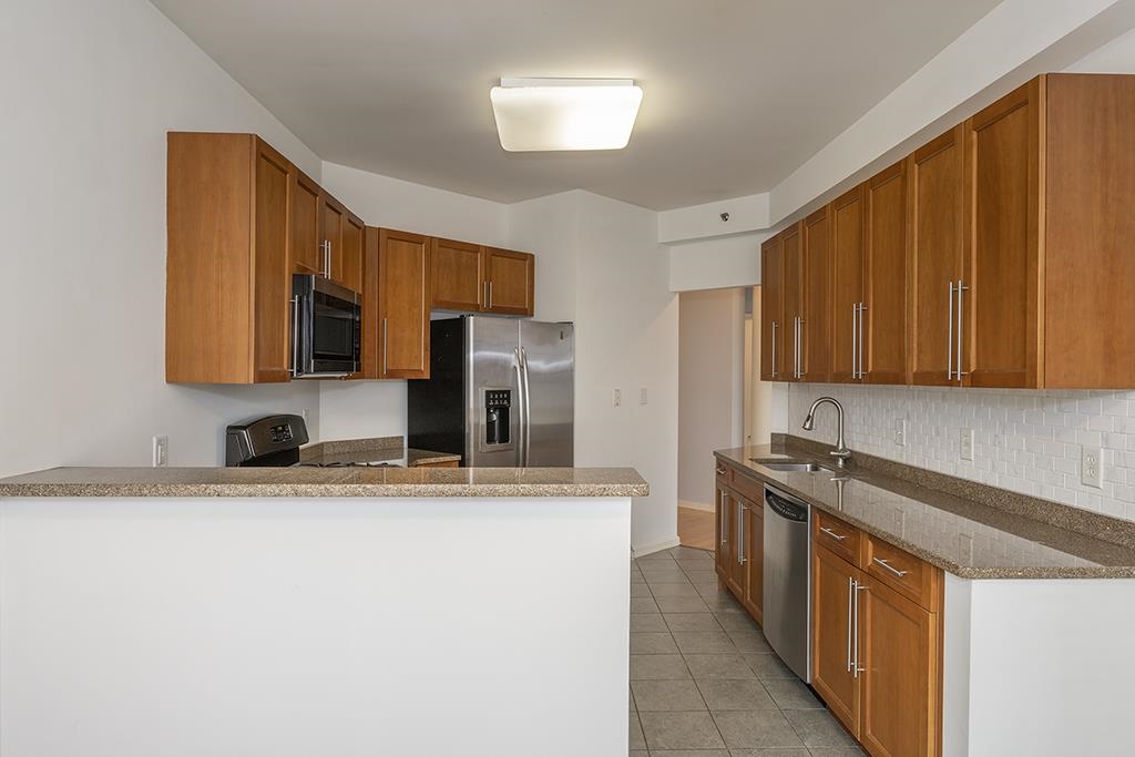 15 Freedom Way #109, Jersey City, New Jersey image 6