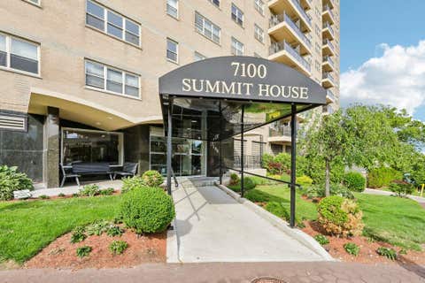 Homes For Sale - 7100 Blvd East #2L<br/> Guttenberg, NJ 07093
