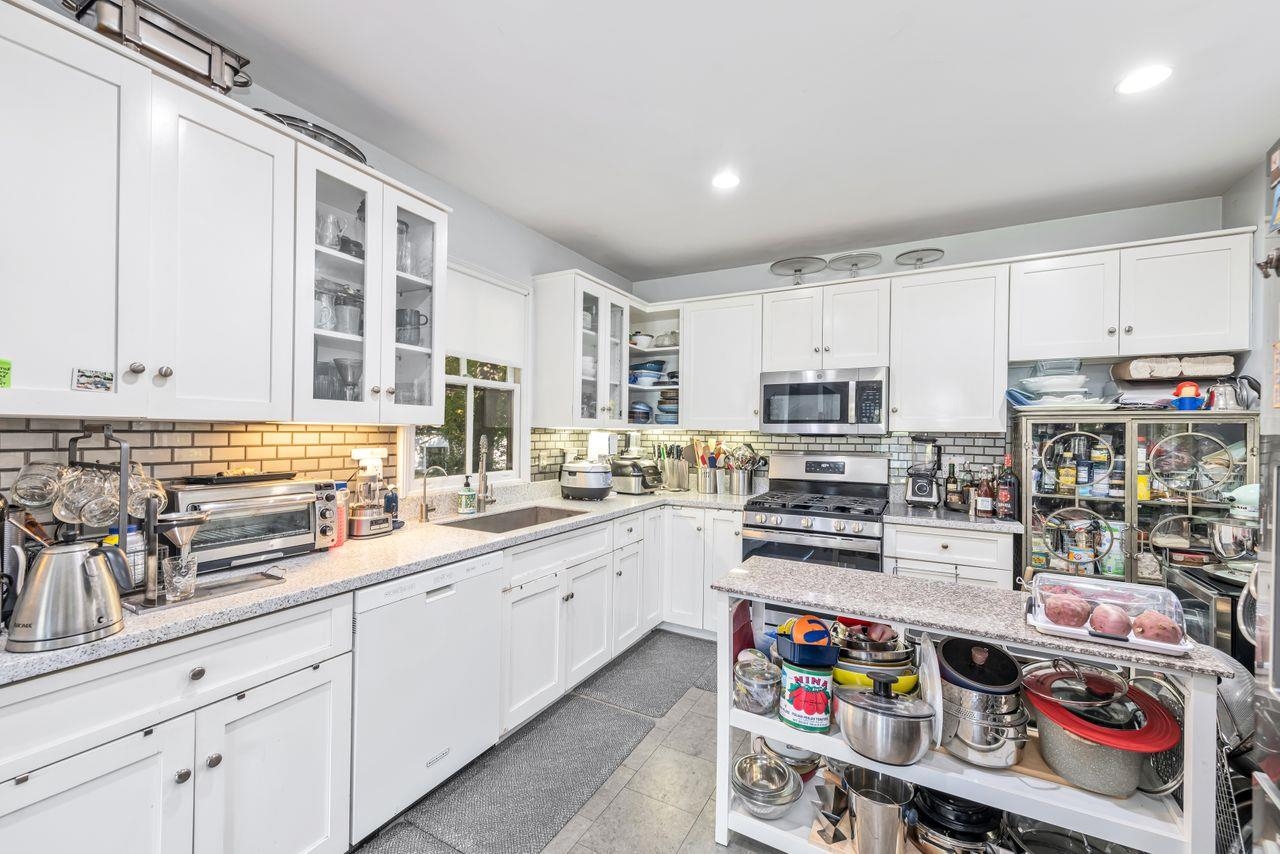 39 Piermont Rd, Closter, New Jersey image 9