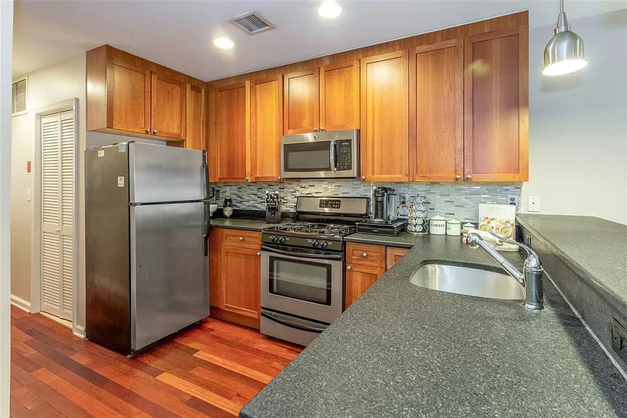 508 Grand St #1L, Hoboken, New Jersey image 4