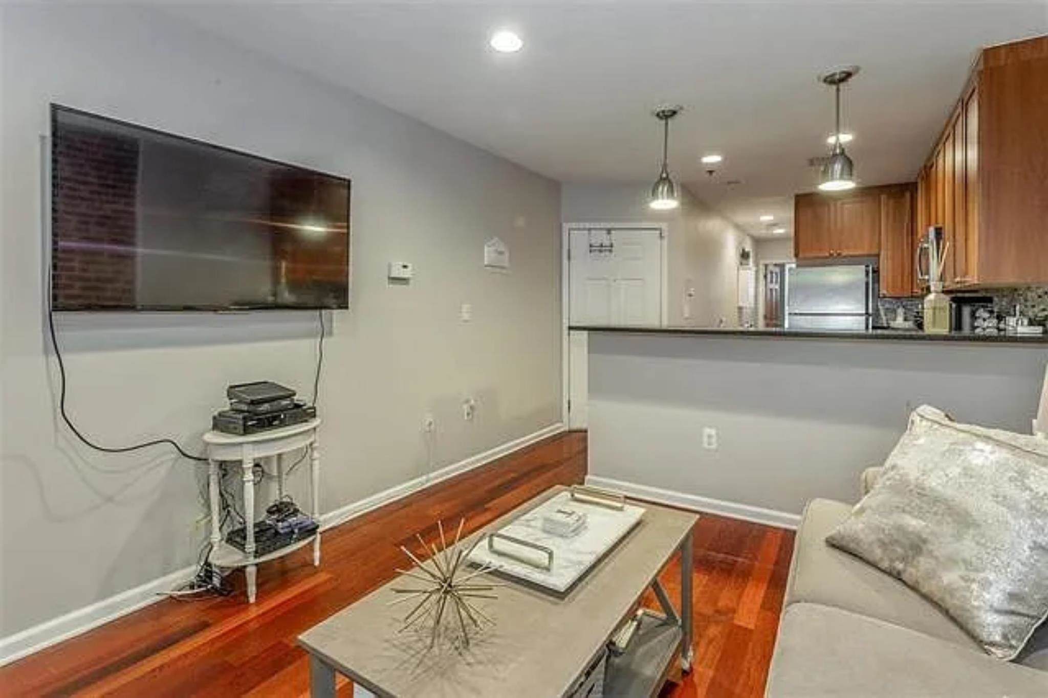 508 Grand St #1L, Hoboken, New Jersey image 3