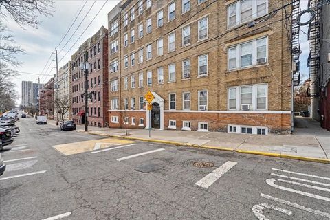 325 79TH ST 13 North Bergen NJ 07047