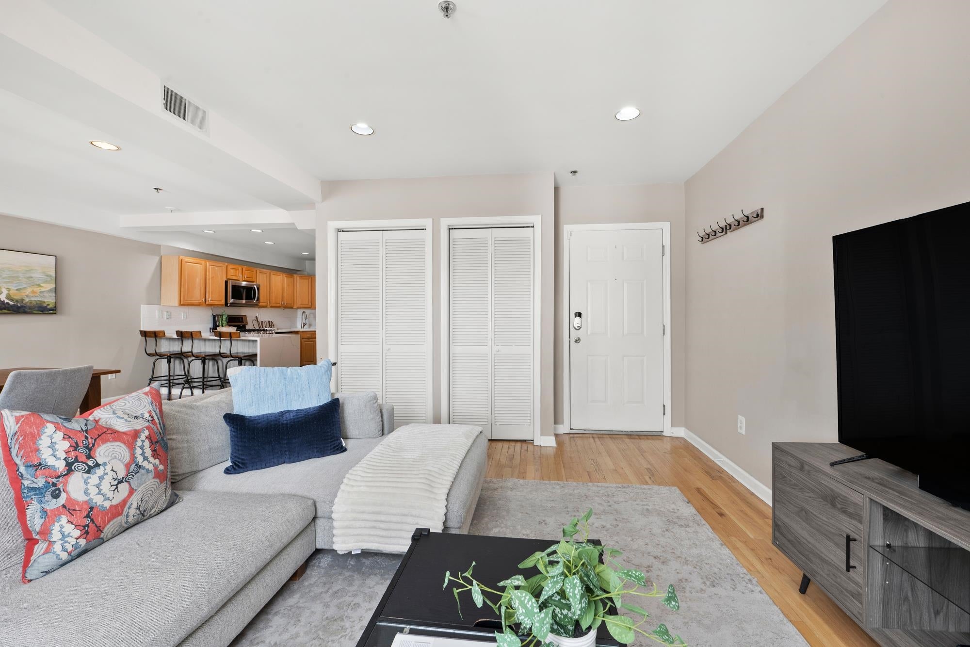 Search Homes 3 225 CLINTON ST 4