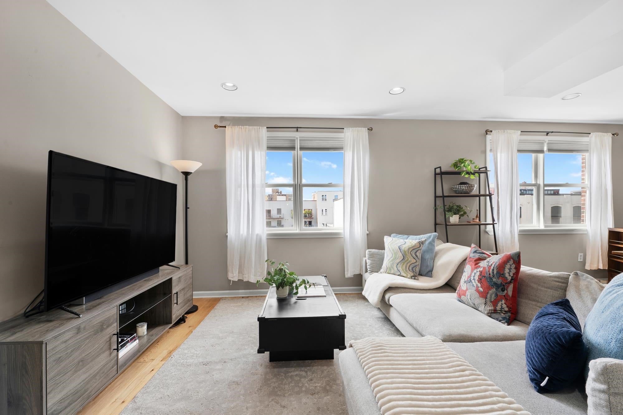 Search Homes 1 225 CLINTON ST 4