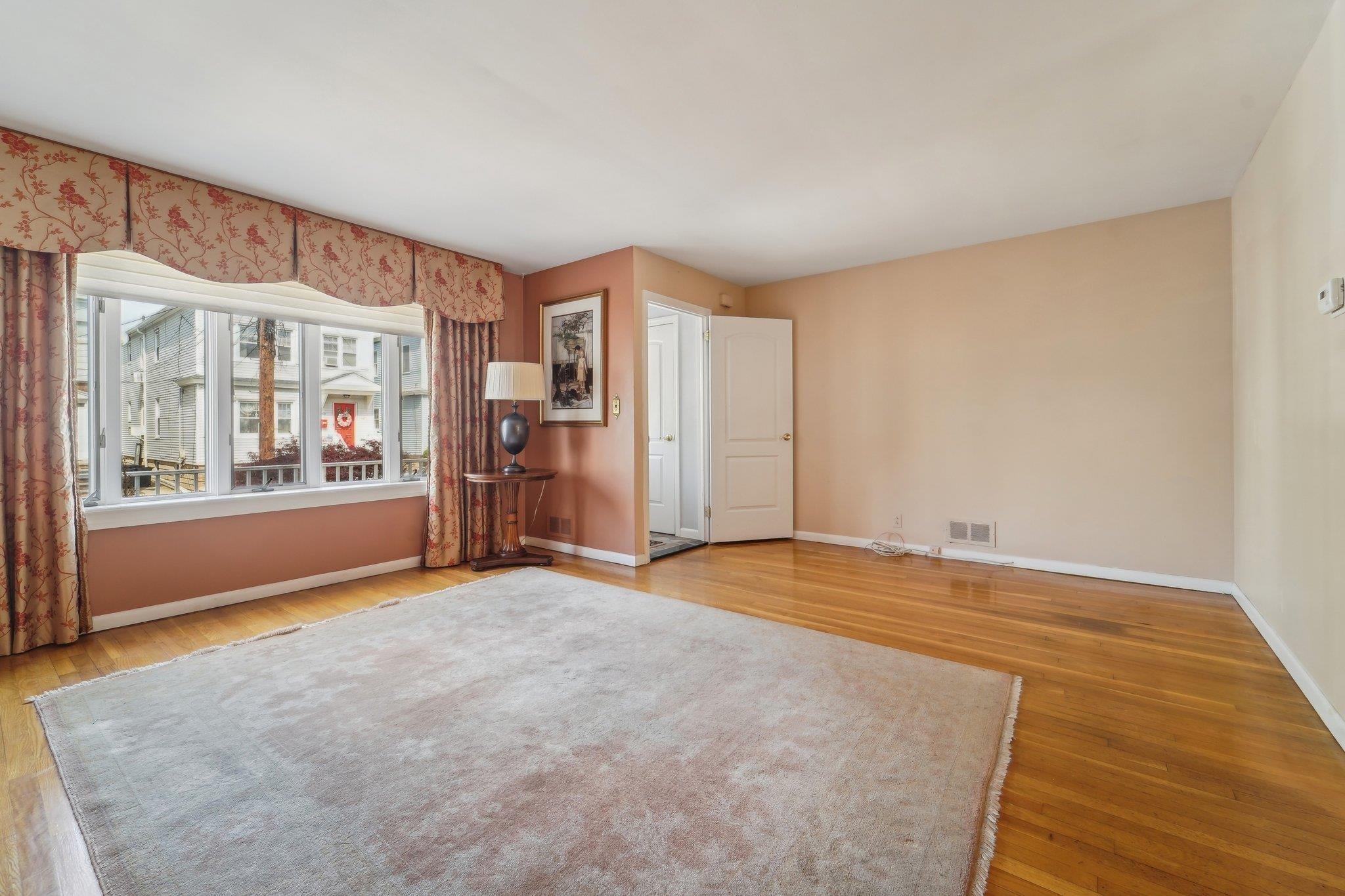 170 West 8th St, Bayonne, New Jersey image 8