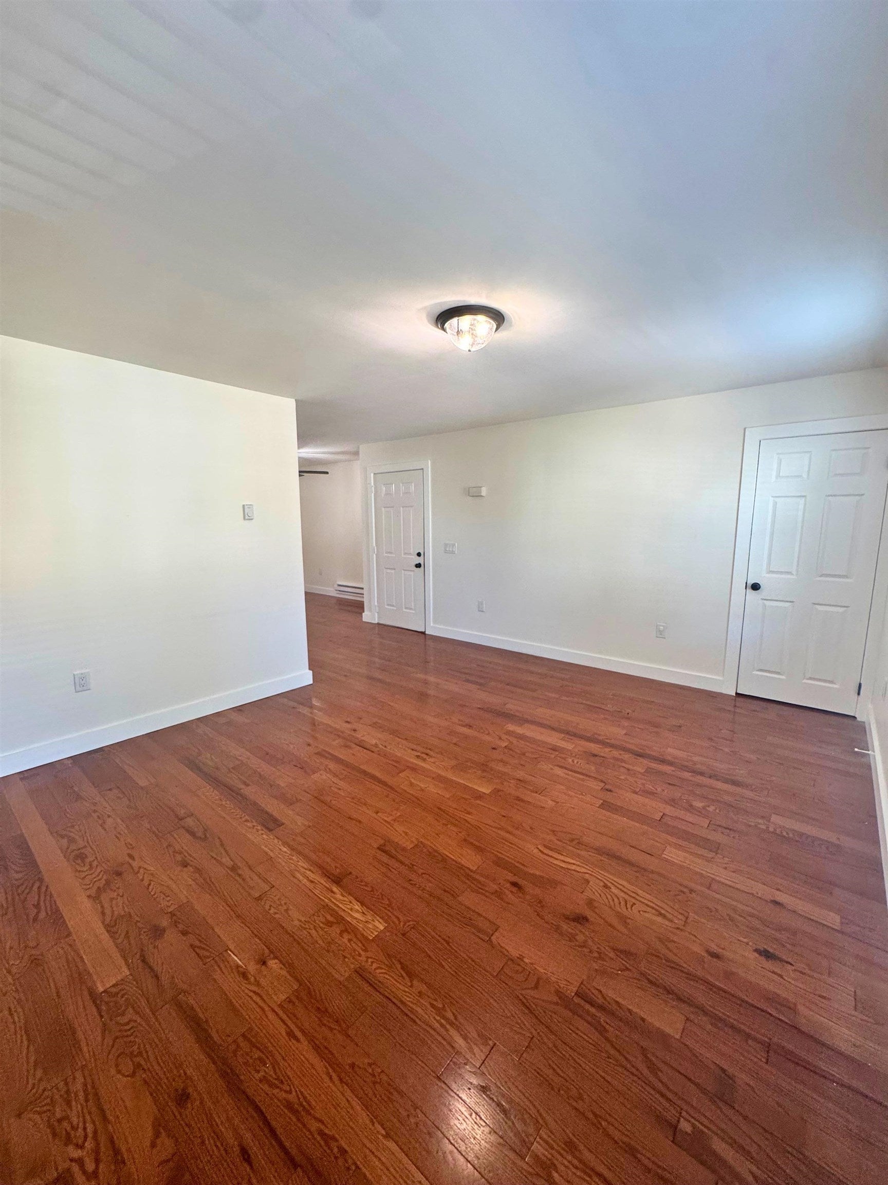 123 ORIENT AVE - Photo 2