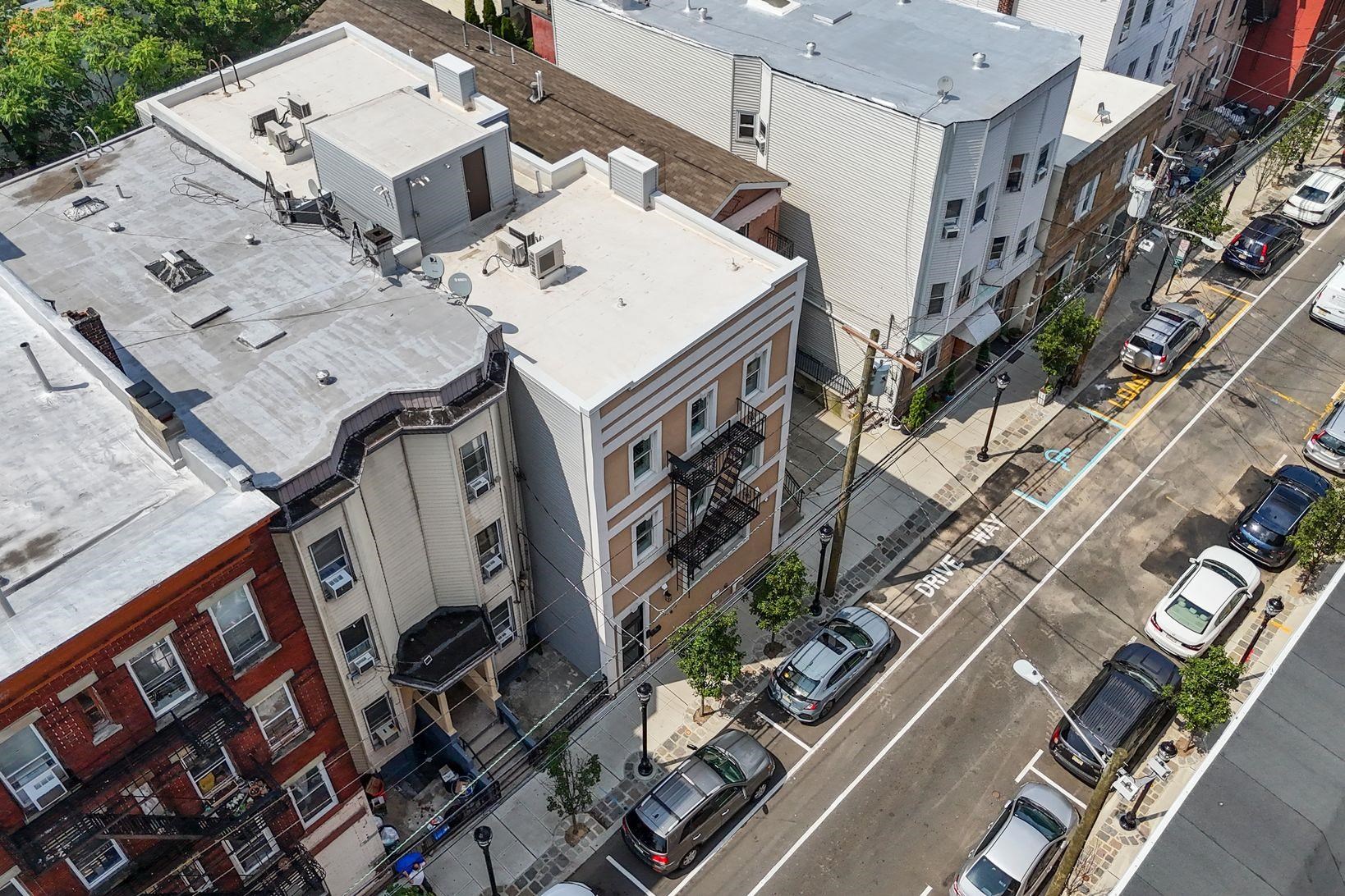 2505 CENTRAL AVE