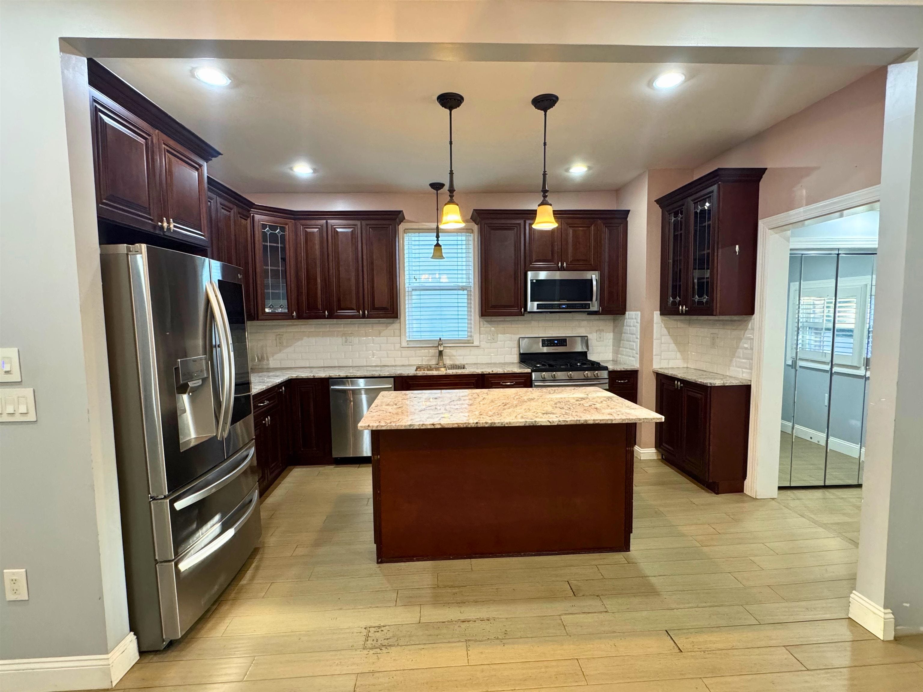 33 KELLY PARKWAY - Photo 2
