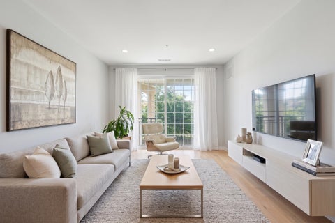 Condo For Sale - 443 2nd St #313<br/> Jersey City, NJ 07302