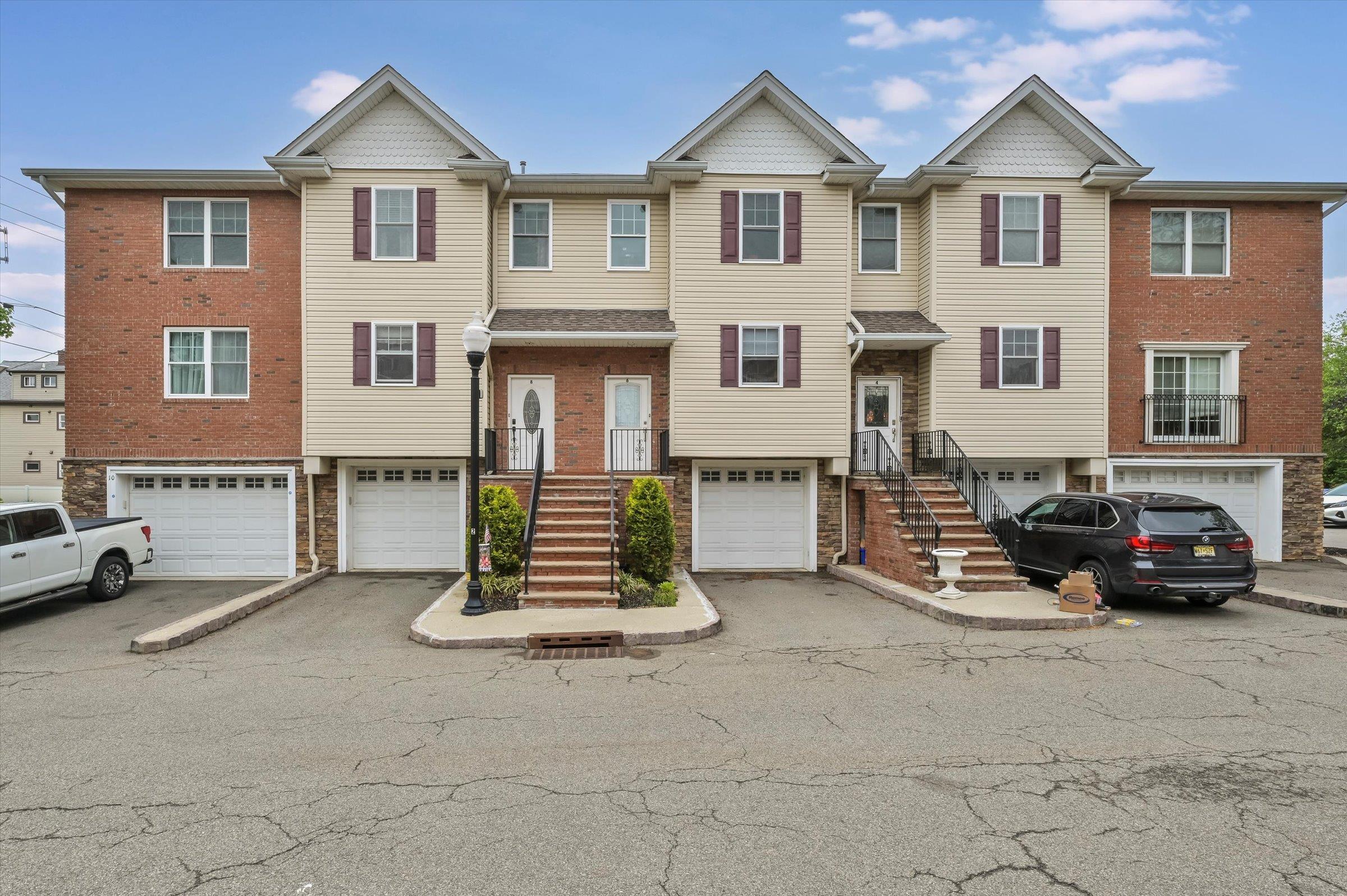 6 Doris Lane, Wallington, New Jersey image 1