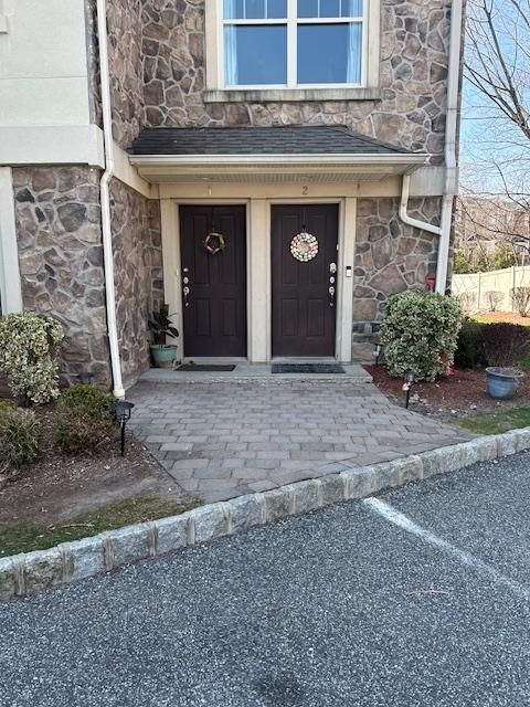Condo For Sale - 1625 Paterson Plank Rd #1<br/> Secaucus, NJ 07094