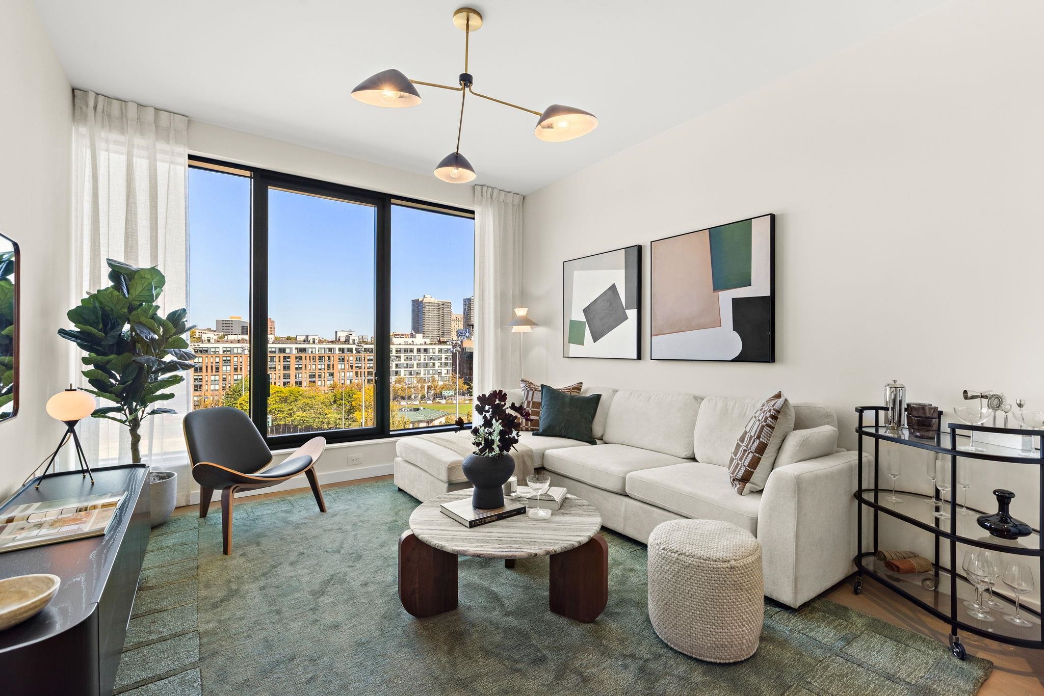 387 8TH ST 2K
