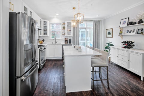 Condo For Sale - 237 Price Ct<br/> West New York, NJ 07093