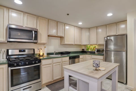 Homes For Rent - 217 Clinton St #7<br/> Hoboken, NJ 07030