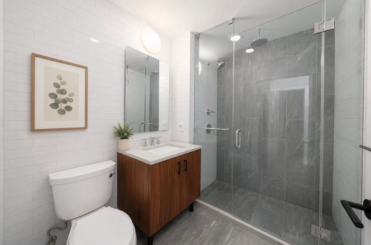 10 PROVOST ST 516