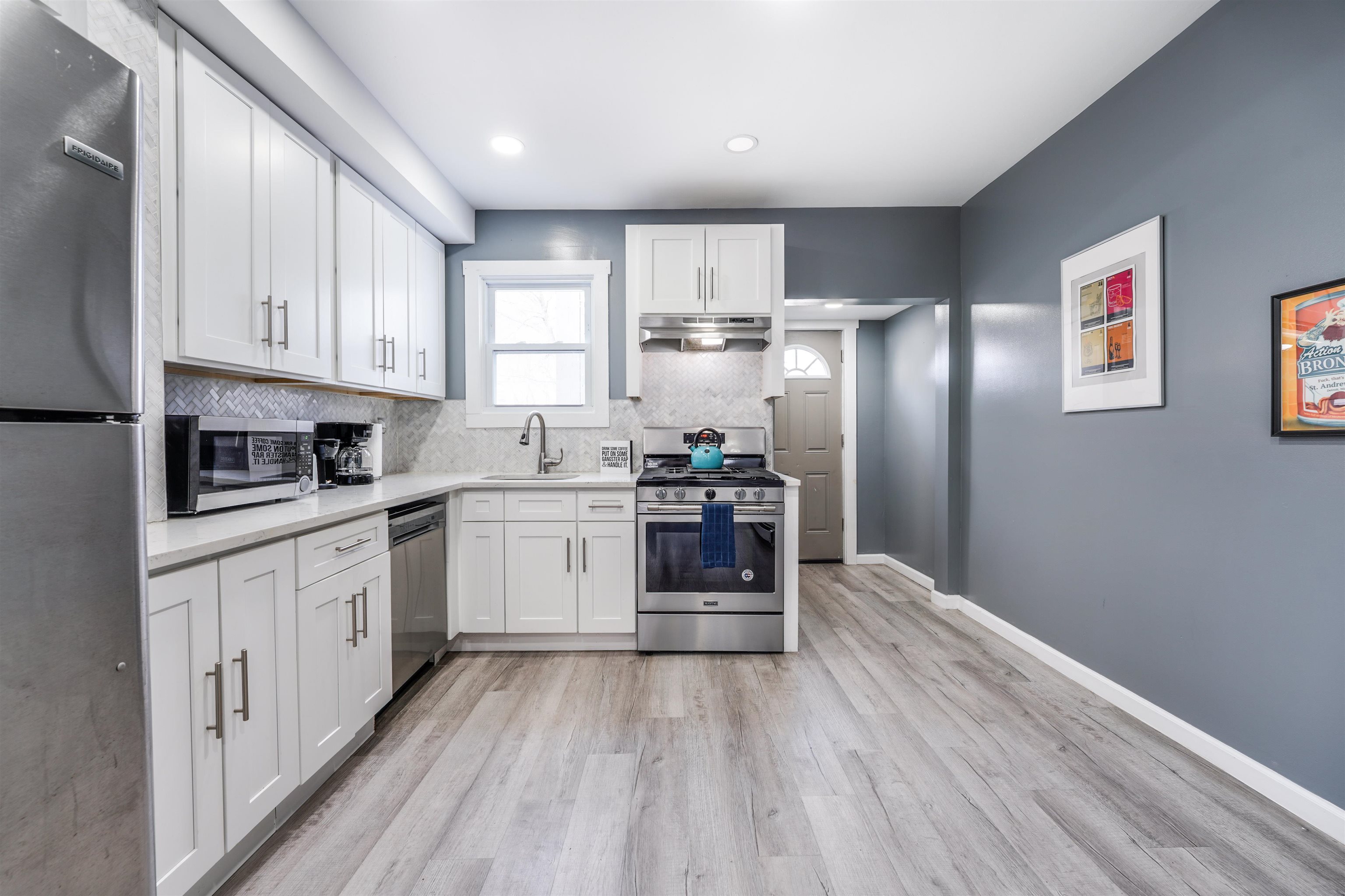 141 Van Horne St, Jersey City, New Jersey image 12
