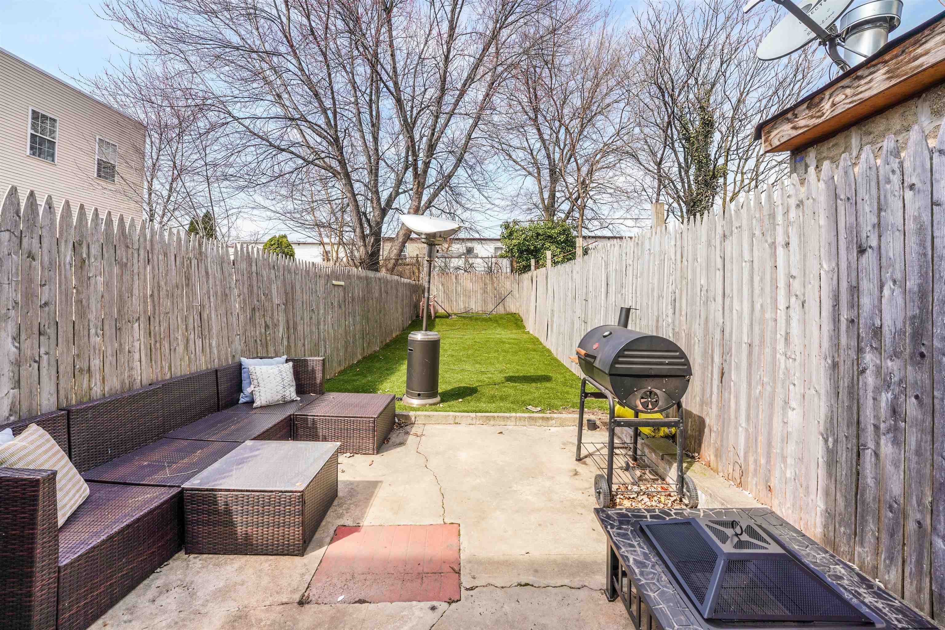 141 Van Horne St, Jersey City, New Jersey image 25