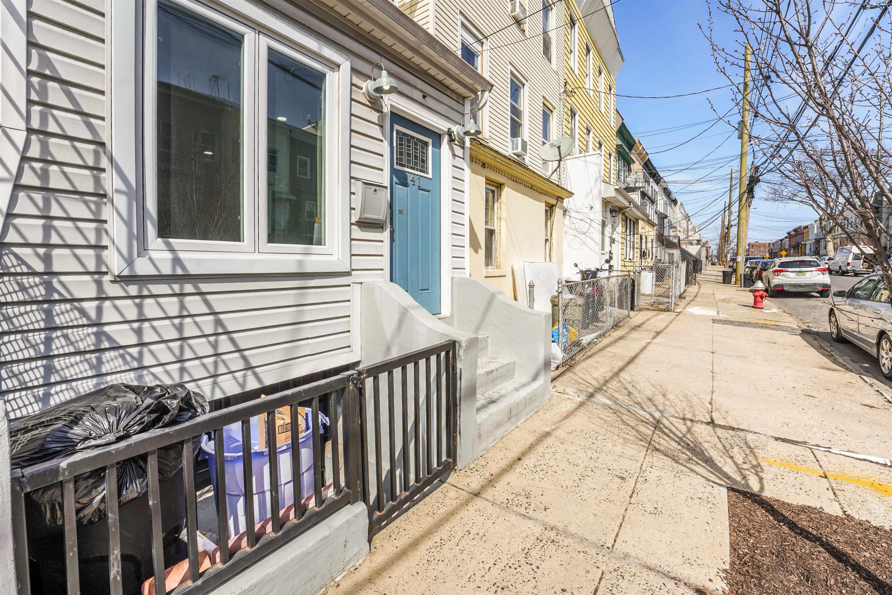141 Van Horne St, Jersey City, New Jersey image 2