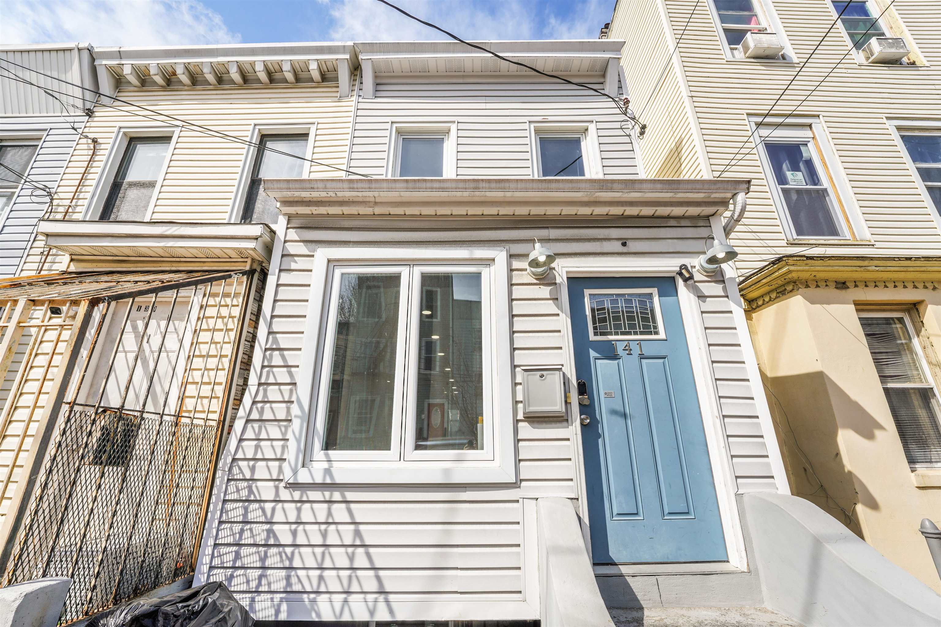 141 Van Horne St, Jersey City, New Jersey image 3