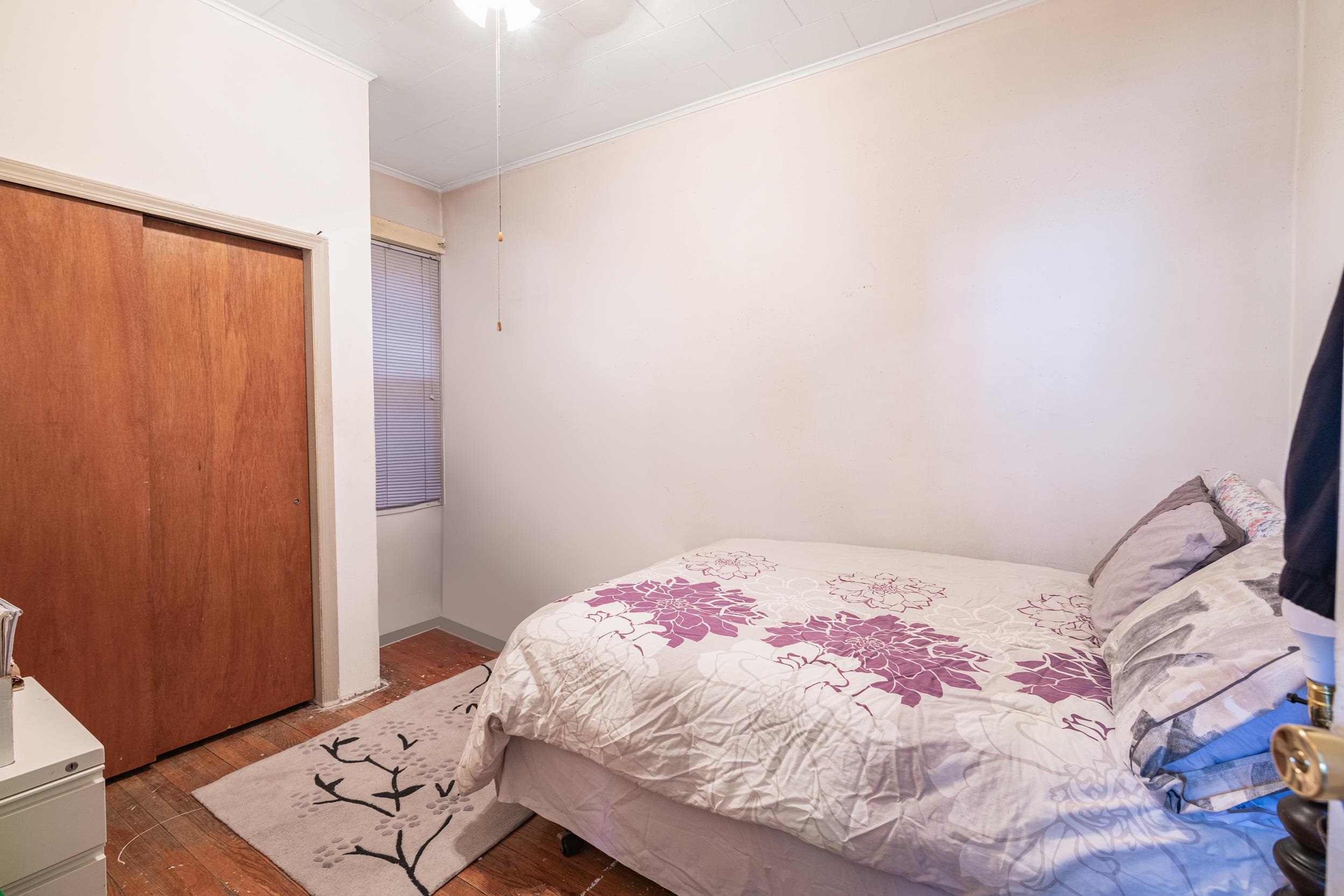 Bayonne, New Jersey 07002, United States, 4 Bedrooms Bedrooms, ,4 BathroomsBathrooms,Residential,Pending,62981