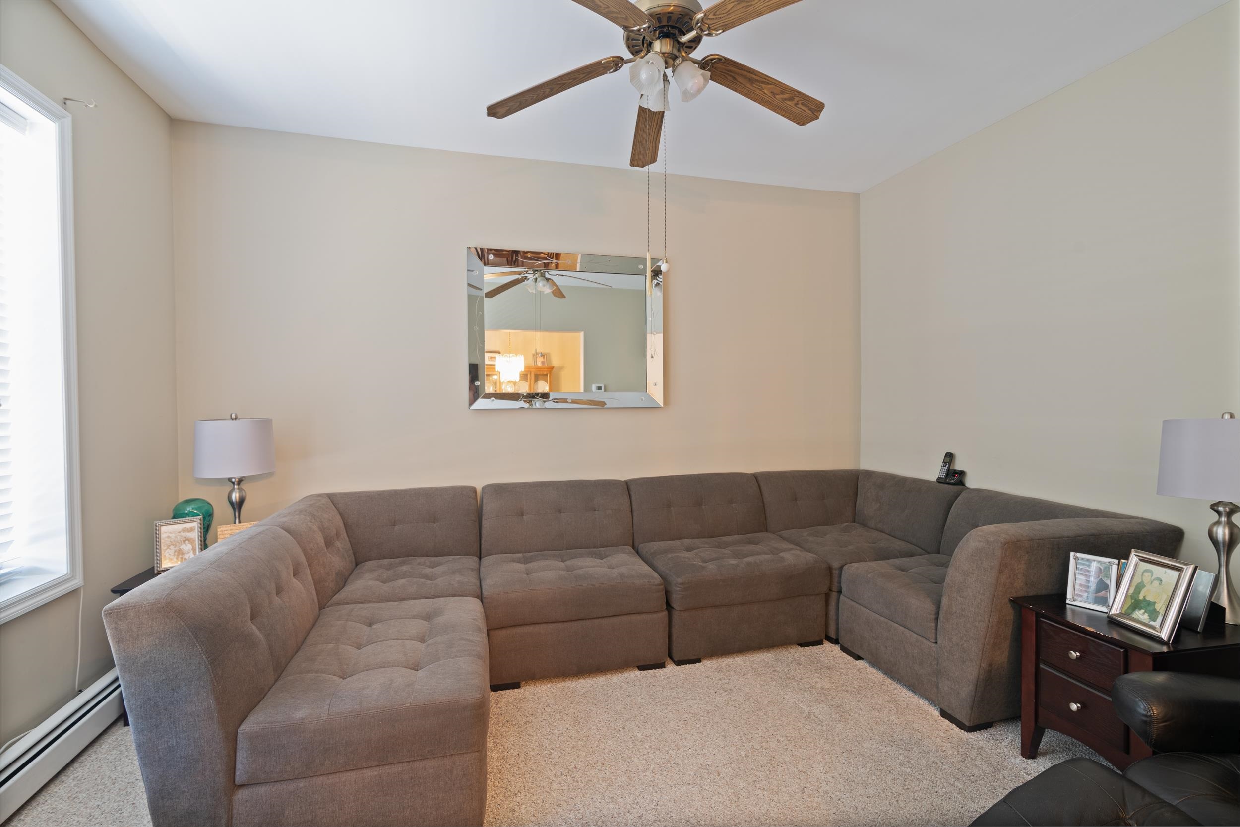 Bayonne, New Jersey 07002, United States, 4 Bedrooms Bedrooms, ,4 BathroomsBathrooms,Residential,Pending,62981