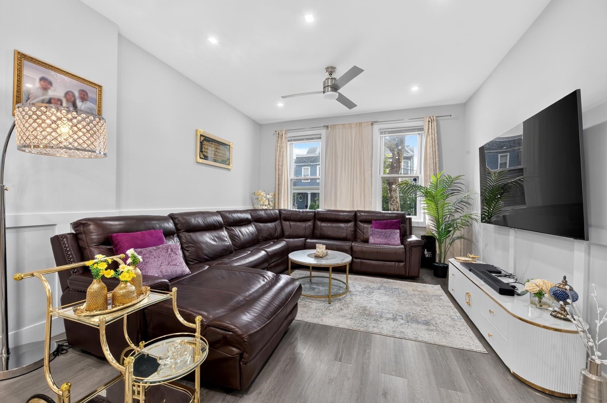 128 SHERMAN PL
