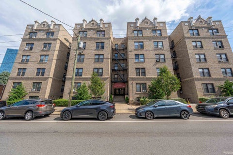 Condo For Sale - 2700 Kennedy Blvd #102<br/> Jersey City, NJ 07306