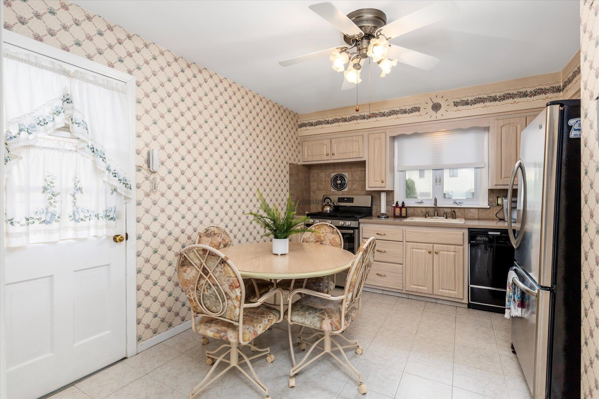 237 Julianne Terrace, Secaucus, New Jersey image 10