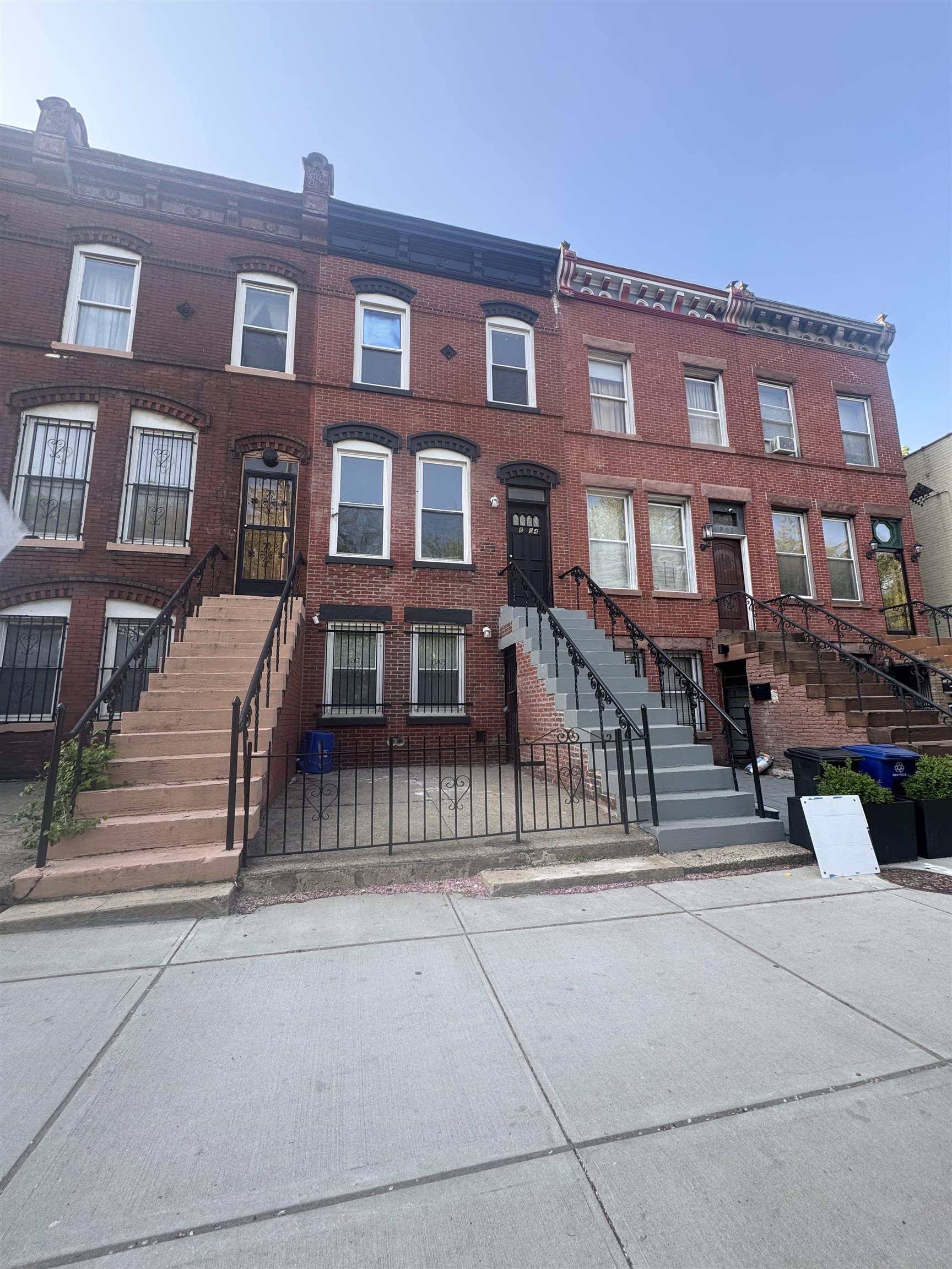 804 Grand St, Jersey City, New Jersey image 2