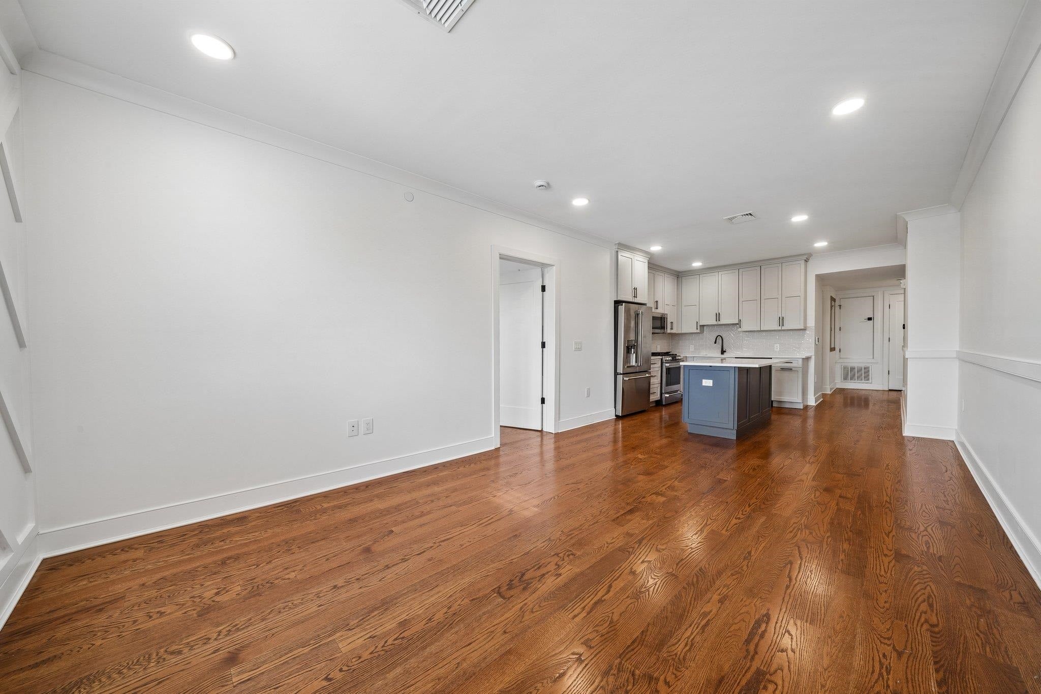 139 SHERMAN PL 504