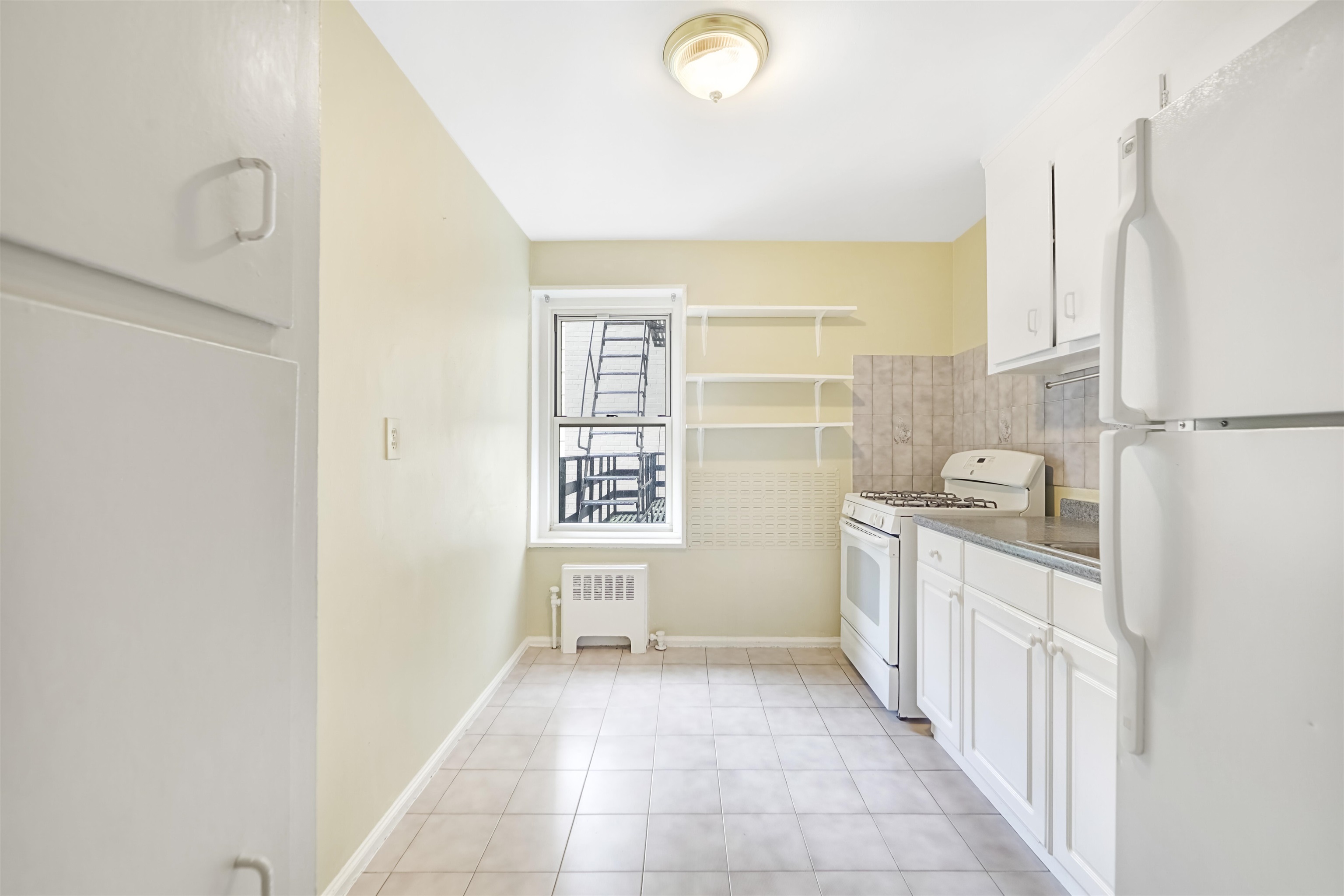 2195 Central Rd #3H, Fort Lee, New Jersey image 4