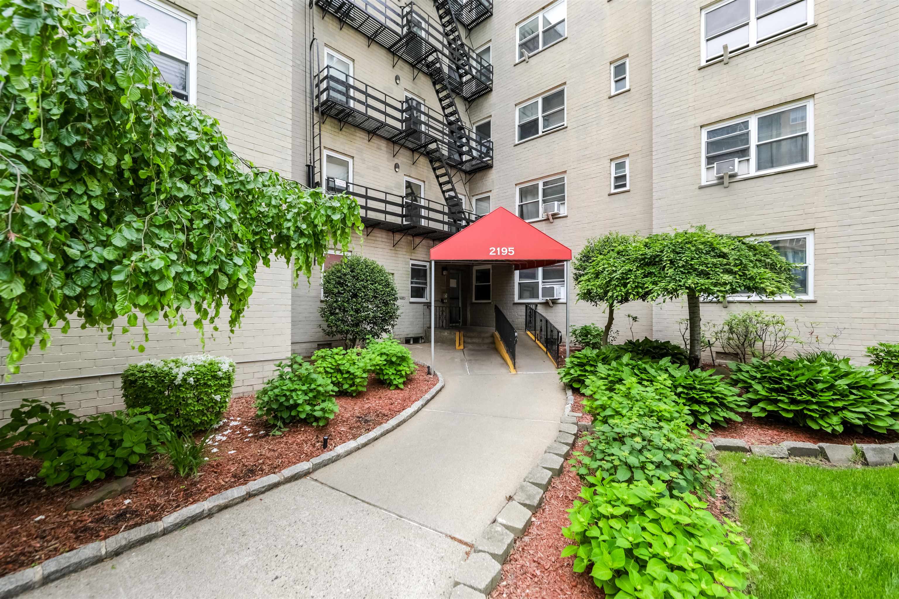 2195 Central Rd #3H, Fort Lee, New Jersey image 14