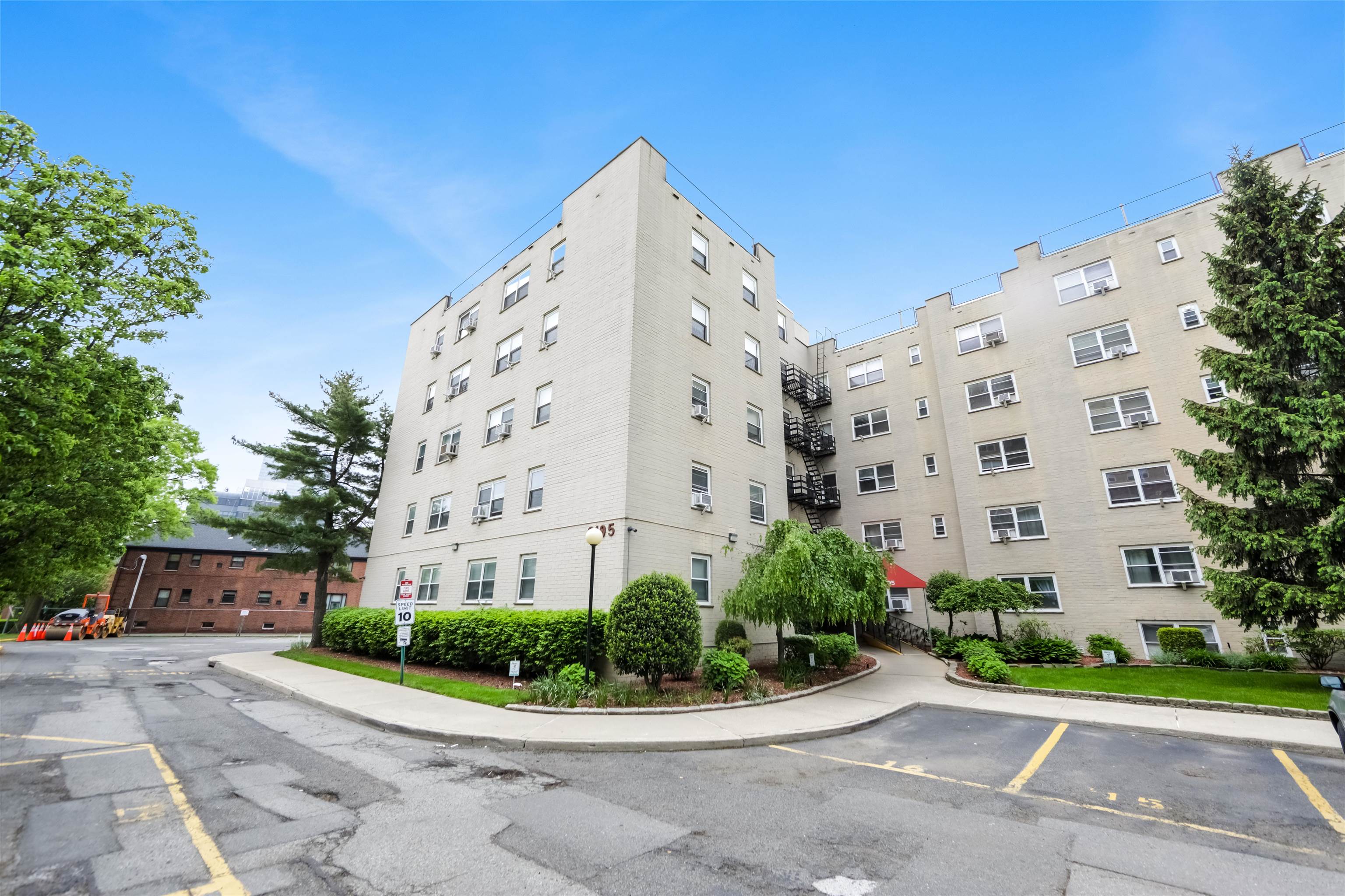2195 Central Rd #3H, Fort Lee, New Jersey image 15