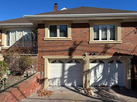 699 Elm Ave, Ridgefield, NJ 07657 - MLS#: 250005223