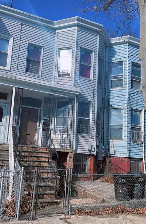 35 ARLINGTON AVE Jersey City NJ 07305