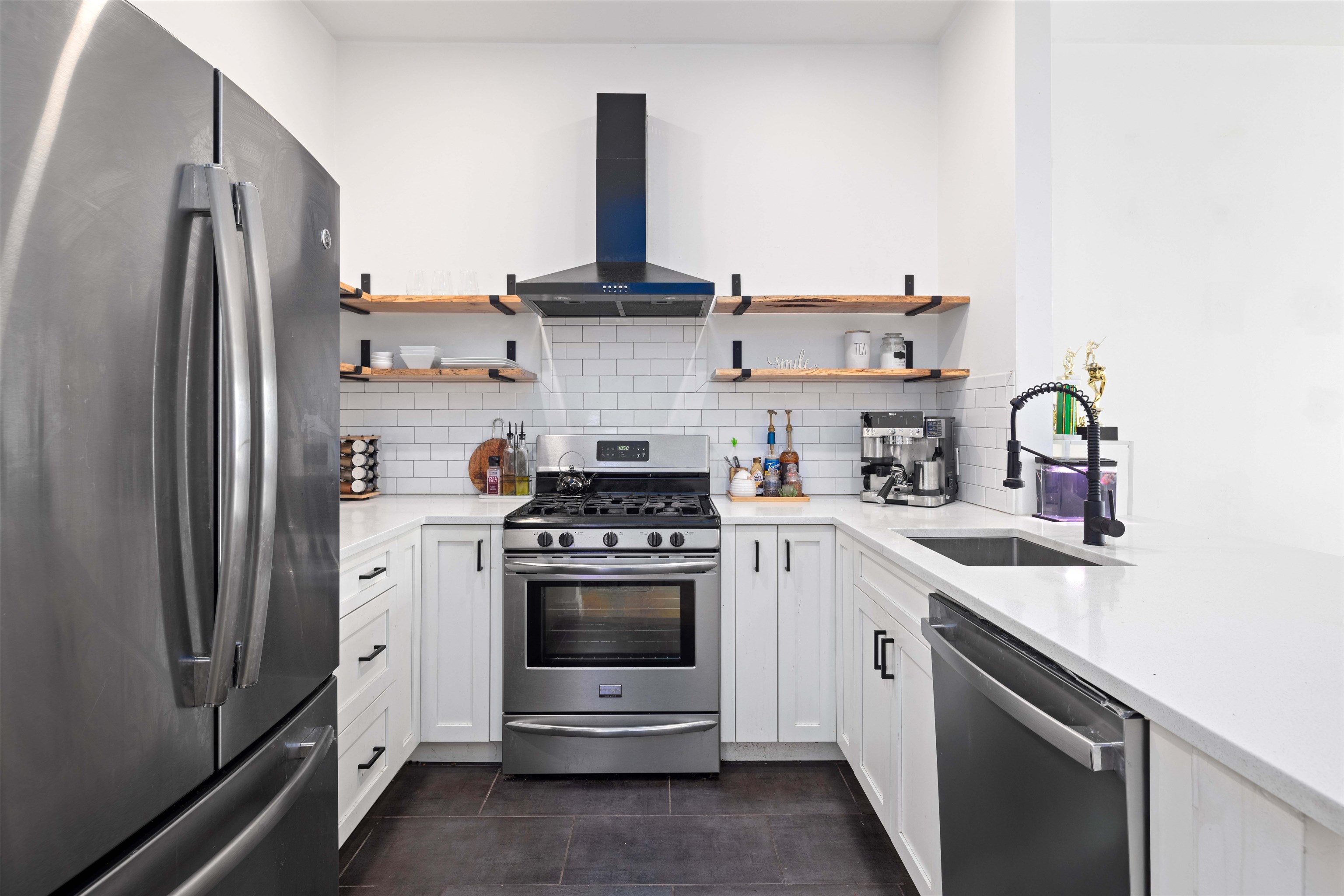 234 10th St #412, Jersey City, New Jersey image 3