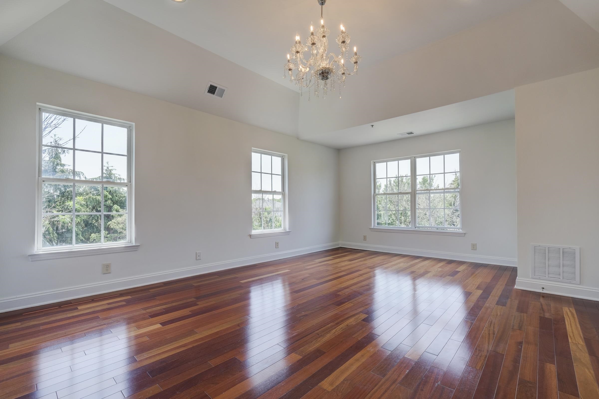 27 Mallard Pl, Secaucus, New Jersey image 19