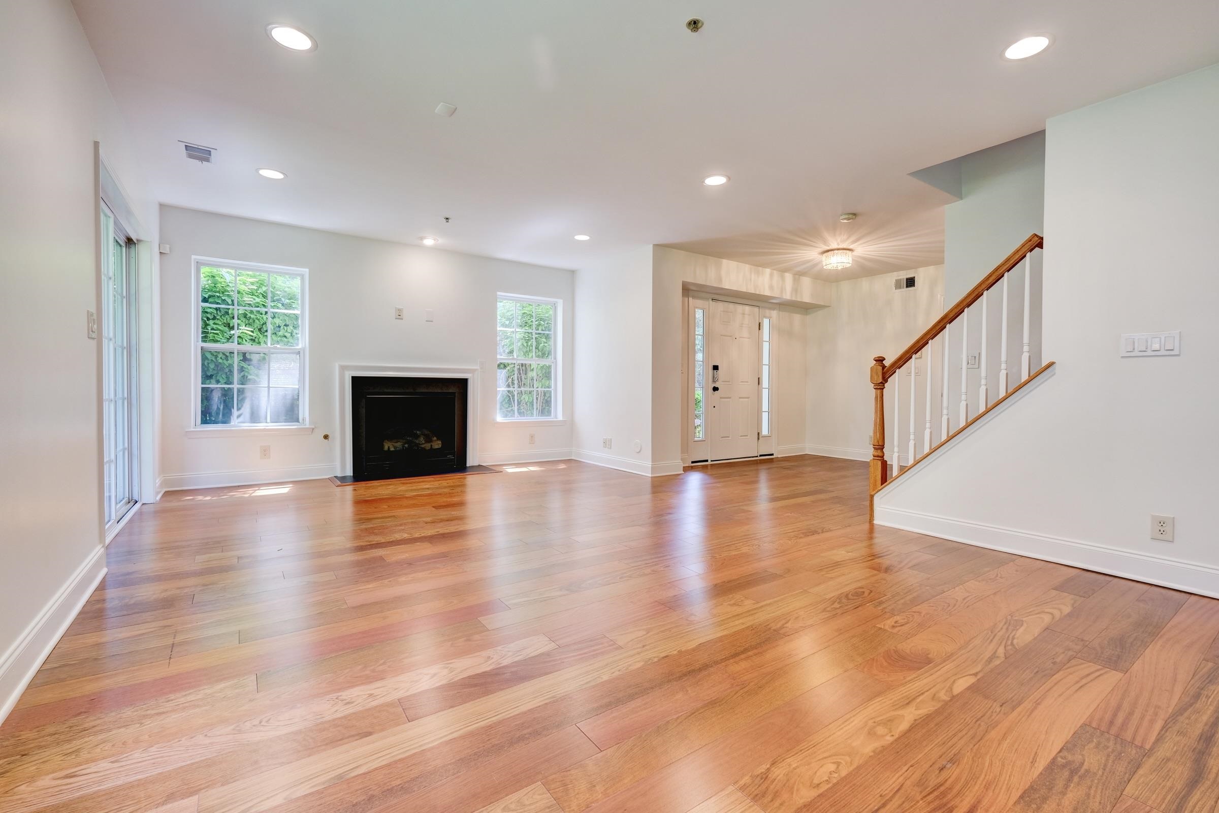 27 Mallard Pl, Secaucus, New Jersey image 36
