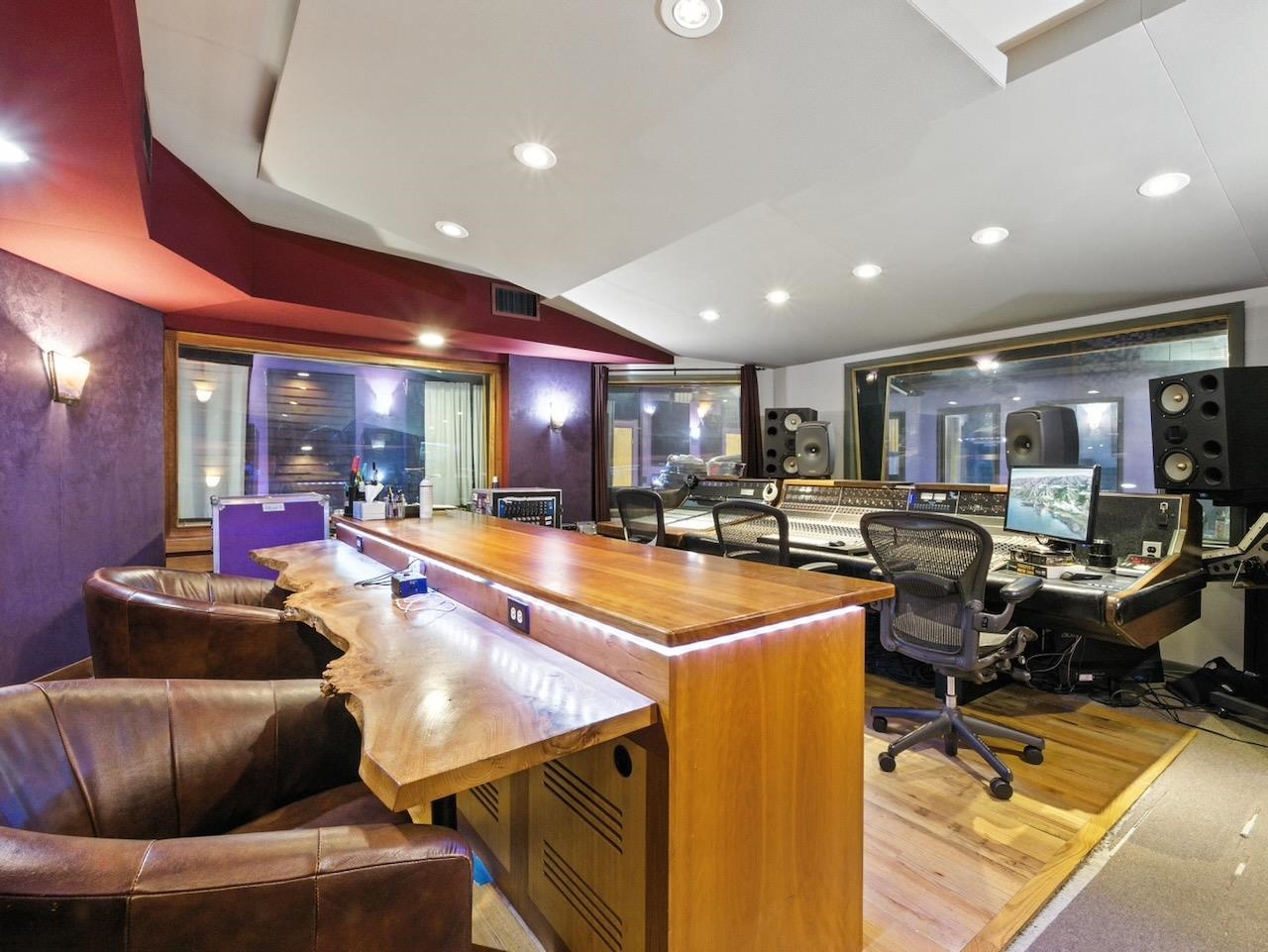 Photo 1 of 46 — 514 MONASTERY PL, Union City, NJ 07087