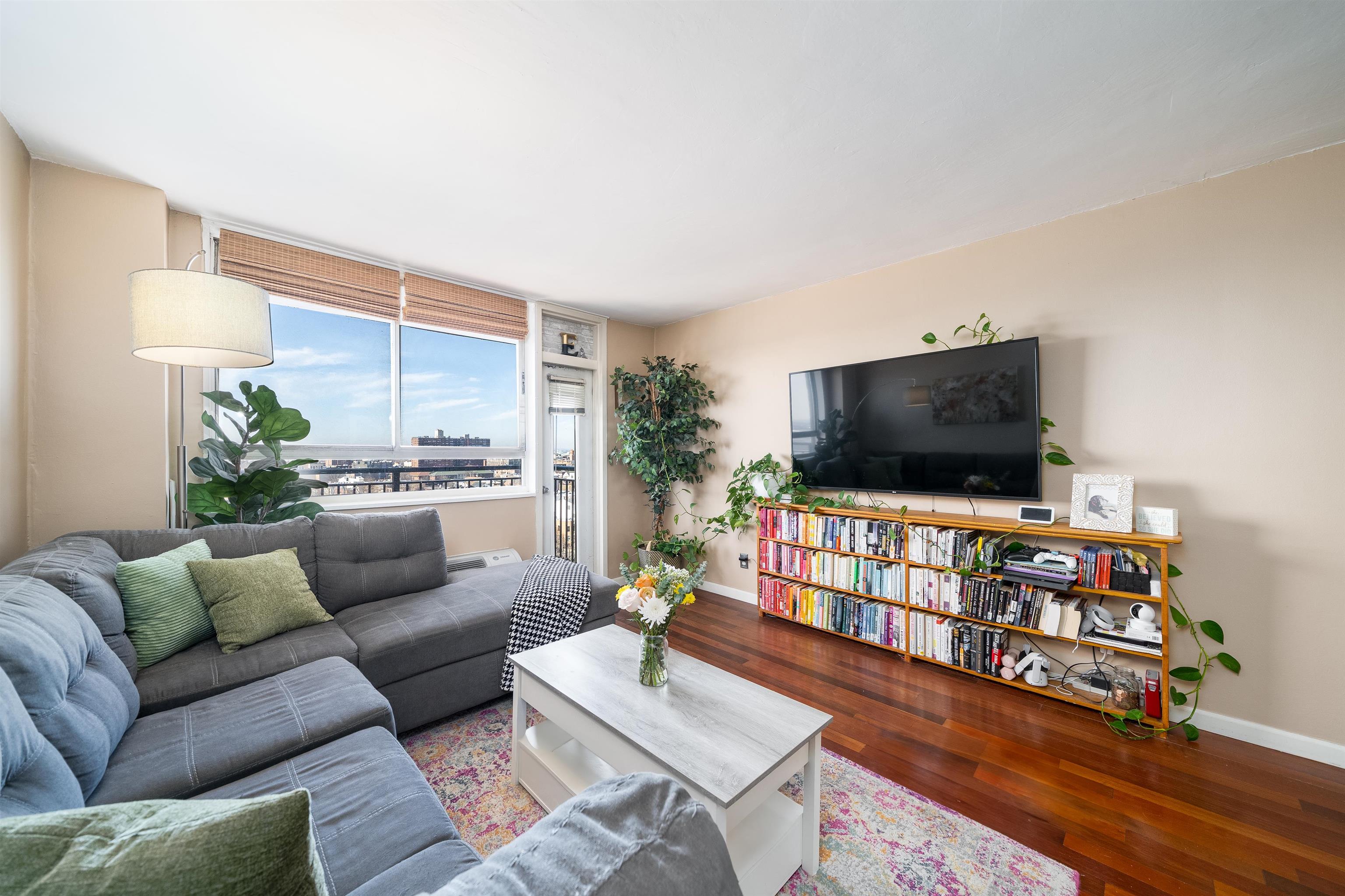 100 Manhattan Ave #1601, Union City, New Jersey image 2