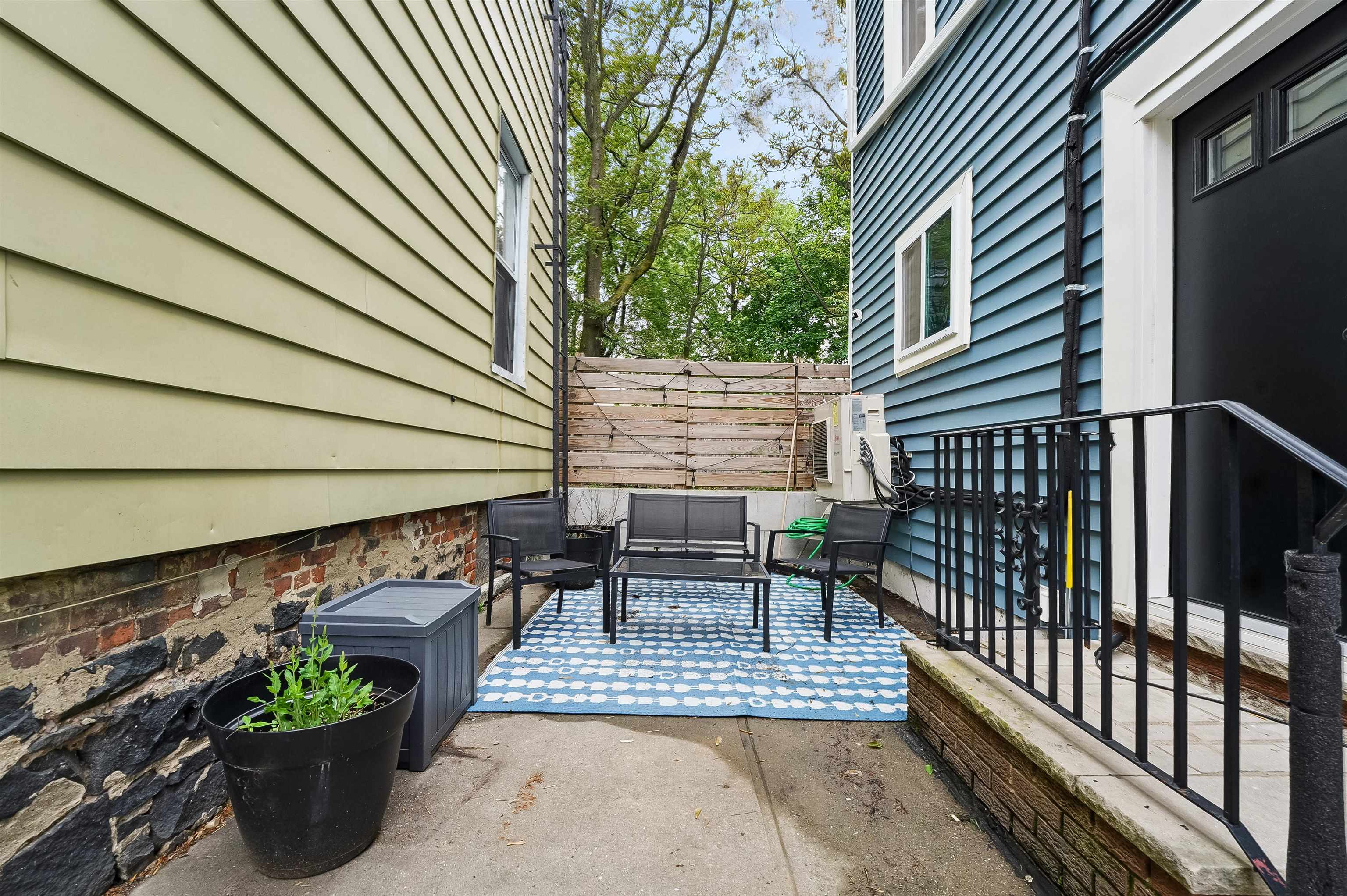 106 Griffith St, Jersey City, New Jersey image 18