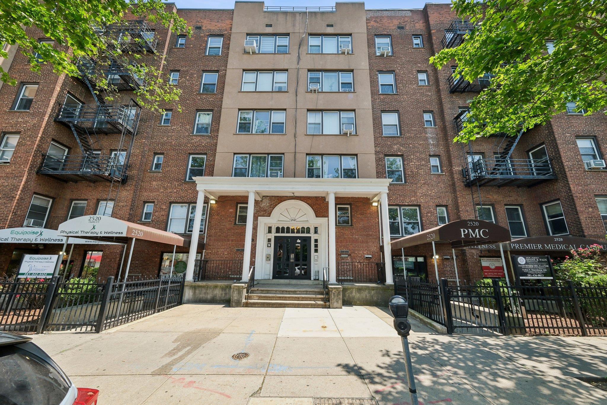 2520 Kennedy Blvd #4C, Jersey City, New Jersey image 1