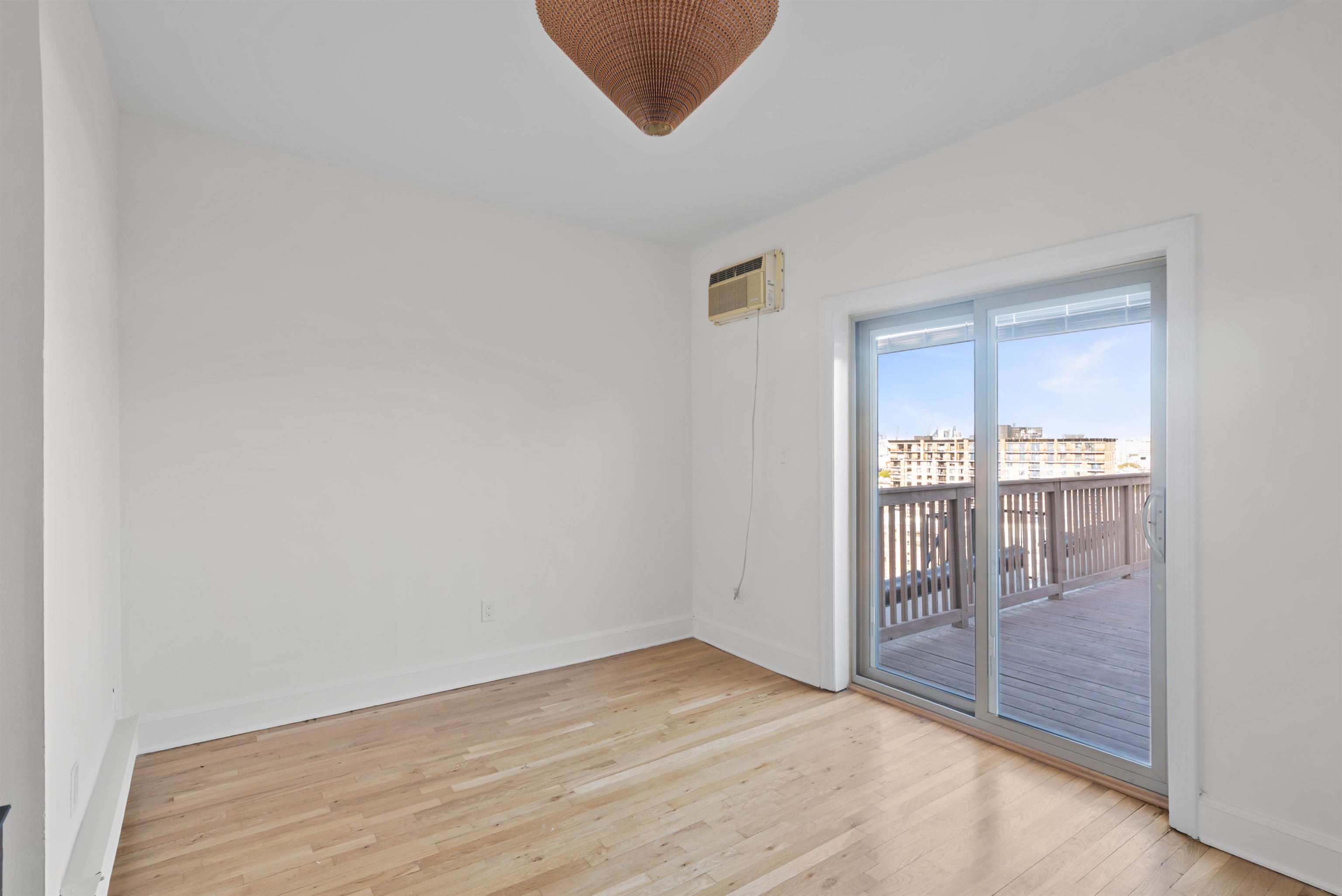 164 OGDEN AVE 405