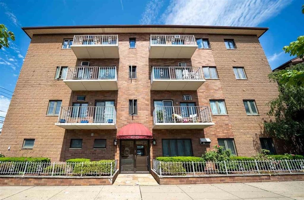 647 Kennedy Blvd #107, Bayonne, New Jersey image 1