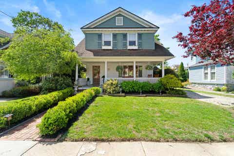 Homes For Rent - 818 Trenton Ave<br/> POINT PLEASANT BEACH, NJ 08742