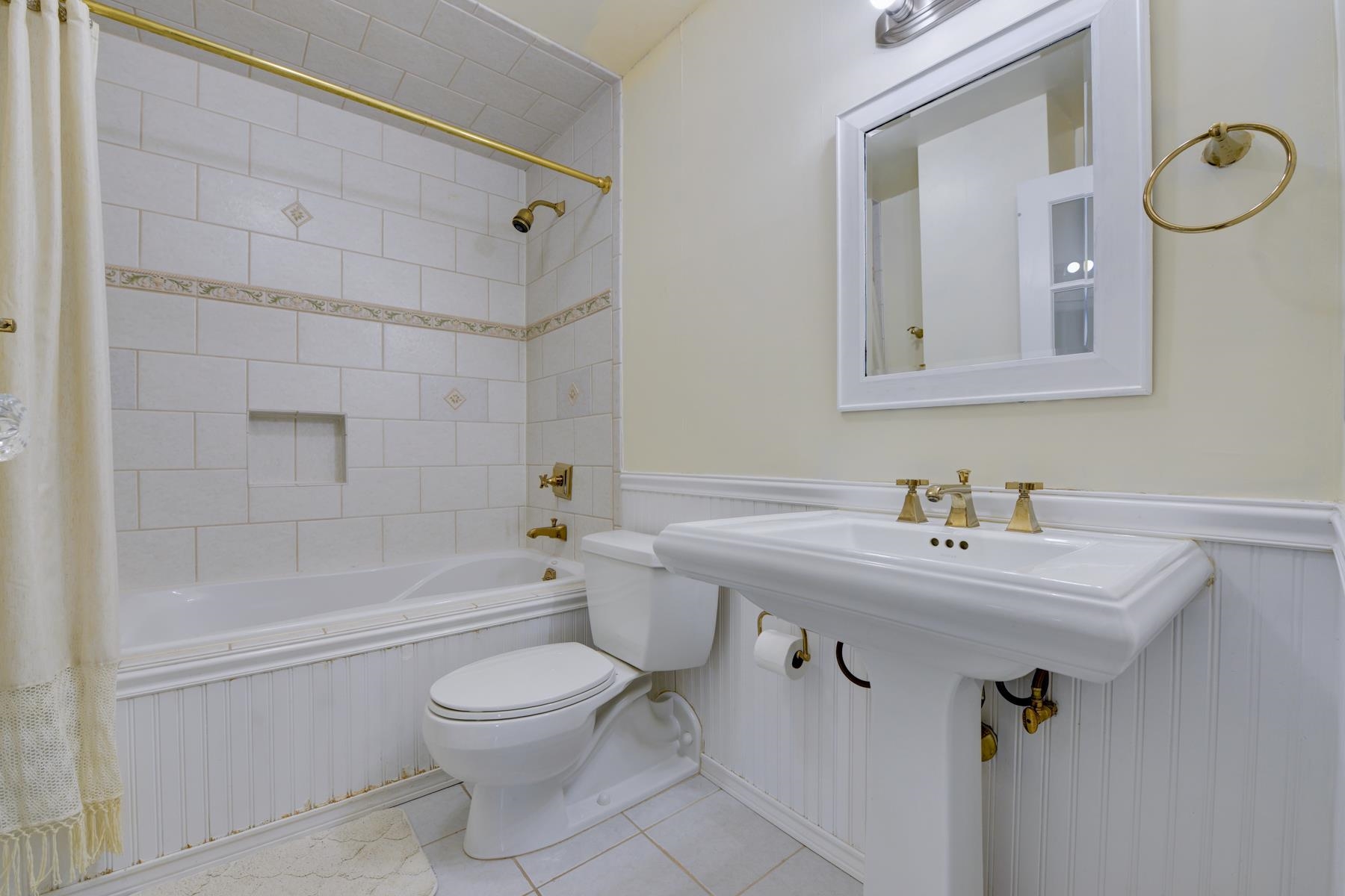 525 Harmon Cove Tower #525, Secaucus, New Jersey image 17