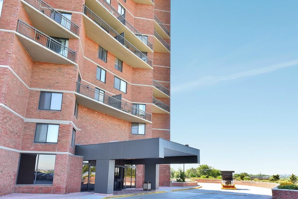 525 Harmon Cove Tower #525, Secaucus, New Jersey image 40
